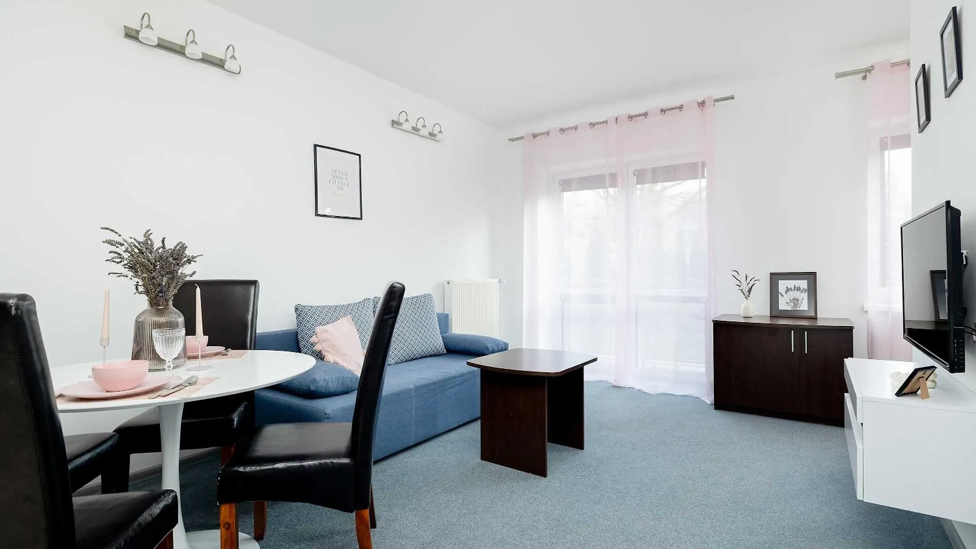 Spacious Villa Tarsis Studio In Kolobrzeg By Noclegi Renters شقة